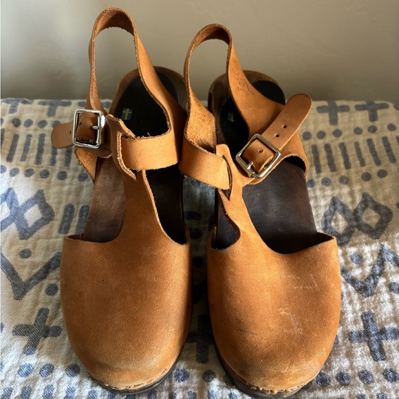 Lotta From Stockholm Shoes - Lotta From Stockholm t strap clogs leather
